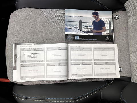 Peugeot e-208 EV GT 350 50 kWh [ 3-Fase ] {SOH-88%} (INCL.BTW) *FULL-LED | DIGI-COCKPIT | BLINDSPOT | CAMERA | LEATHER-ALCANTARA | AMBIENT-LIGHT | NAVI-FULLMAP | LANE-ASSIST | KEYLESS | DAB | CCS-FASTLOADER | HEATED-SPORTSEATS | 17''ALU