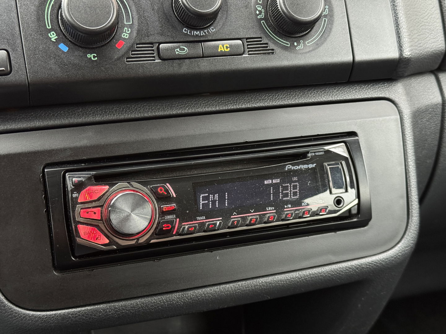 Škoda Fabia Combi 1.4-16V Ambiente | Trekhaak | All-Season Banden | Airconditioning | Isofix | Parkeersensoren | Elektrische Ramen | Elektrische Spiegels |