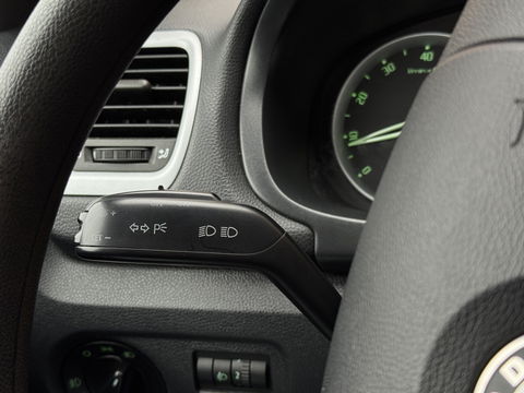 Škoda Fabia Combi 1.4-16V Ambiente | Trekhaak | All-Season Banden | Airconditioning | Isofix | Parkeersensoren | Elektrische Ramen | Elektrische Spiegels |