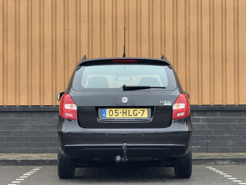 Škoda Fabia Combi 1.4-16V Ambiente | Trekhaak | All-Season Banden | Airconditioning | Isofix | Parkeersensoren | Elektrische Ramen | Elektrische Spiegels |