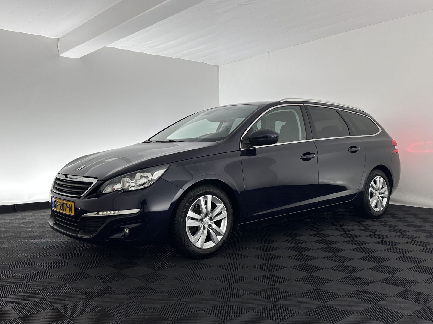 Peugeot 308 SW 1.6 BlueHDI Blue Lease Executive Pack *PANO | NAVI-FULLMAP | COMFORT-SEATS | PRIVACY-GLASS | ECC | PDC | CRUISE | 16''ALU | TOWBAR*