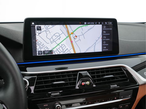 Alpina BMW ALPINA D5 S ALLRAD Aut. *PANO | LUXURY-LEATHER | FULL-LED | ADAPTIVE-CRUISE | MEMORY-PACK | CAMERA | NAVI-FULLMAP | HEATED-COMFORT-SEATS | AMBIENT-LIGHT | SHIFT-PADDLES |  TOWBAR | 20''ALU*