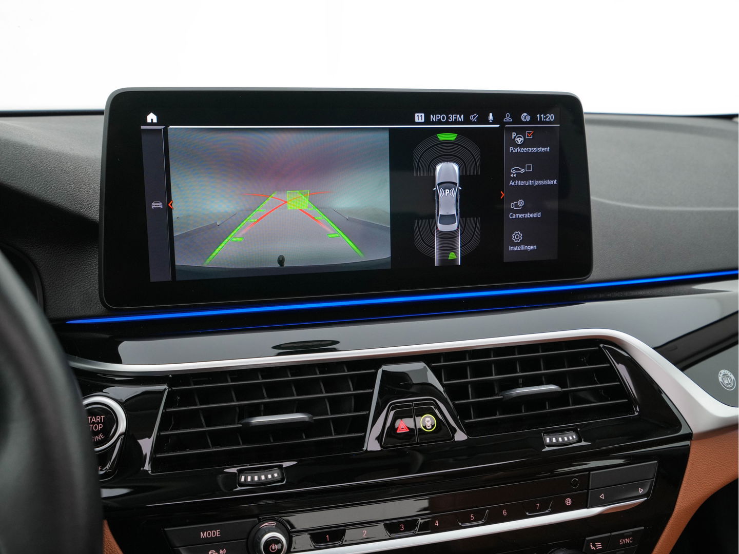 Alpina BMW ALPINA D5 S ALLRAD Aut. *PANO | LUXURY-LEATHER | FULL-LED | ADAPTIVE-CRUISE | MEMORY-PACK | CAMERA | NAVI-FULLMAP | HEATED-COMFORT-SEATS | AMBIENT-LIGHT | SHIFT-PADDLES |  TOWBAR | 20''ALU*