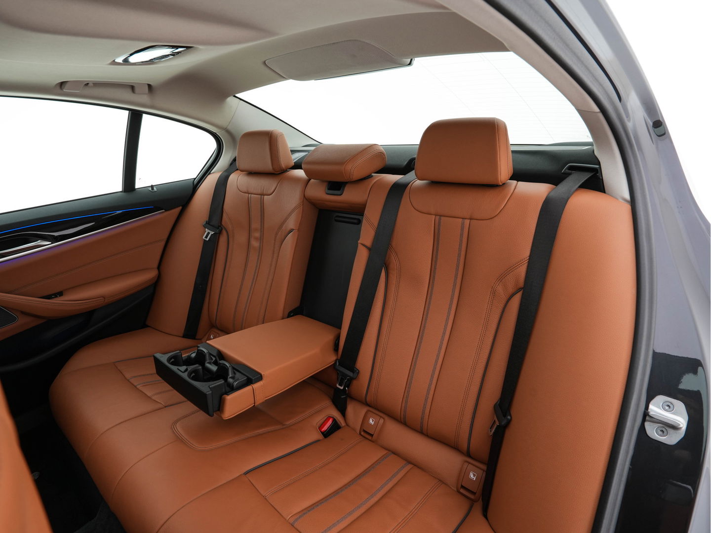 Alpina BMW ALPINA D5 S ALLRAD Aut. *PANO | LUXURY-LEATHER | FULL-LED | ADAPTIVE-CRUISE | MEMORY-PACK | CAMERA | NAVI-FULLMAP | HEATED-COMFORT-SEATS | AMBIENT-LIGHT | SHIFT-PADDLES |  TOWBAR | 20''ALU*