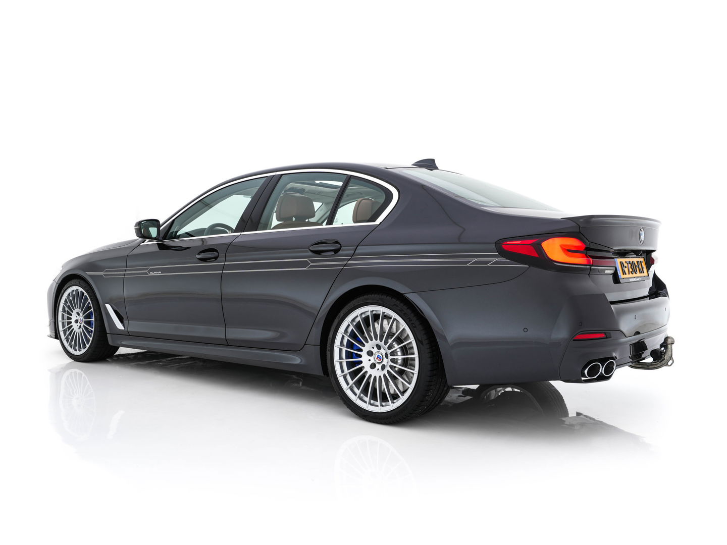 Alpina BMW ALPINA D5 S ALLRAD Aut. *PANO | LUXURY-LEATHER | FULL-LED | ADAPTIVE-CRUISE | MEMORY-PACK | CAMERA | NAVI-FULLMAP | HEATED-COMFORT-SEATS | AMBIENT-LIGHT | SHIFT-PADDLES |  TOWBAR | 20''ALU*