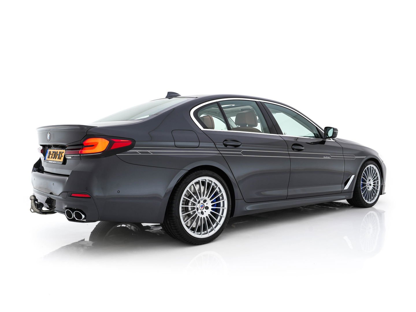 Alpina BMW ALPINA D5 S ALLRAD Aut. *PANO | LUXURY-LEATHER | FULL-LED | ADAPTIVE-CRUISE | MEMORY-PACK | CAMERA | NAVI-FULLMAP | HEATED-COMFORT-SEATS | AMBIENT-LIGHT | SHIFT-PADDLES |  TOWBAR | 20''ALU*