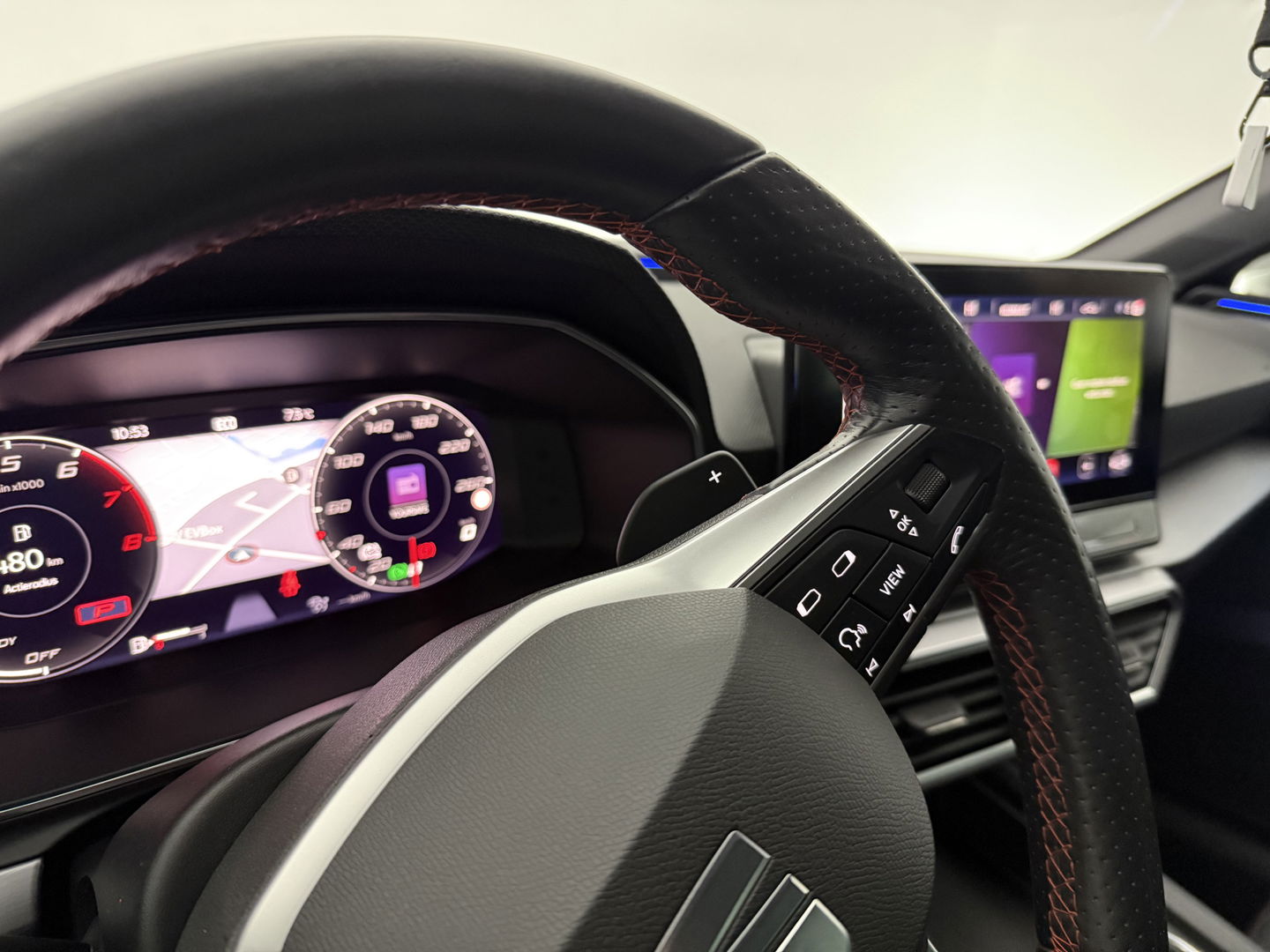 SEAT Leon Sportstourer 1.5 eTSI FR Launch Edition | Virtual | Sfeer | Adap. Cruise | Carplay | Parkeersens. | Navi | NAP