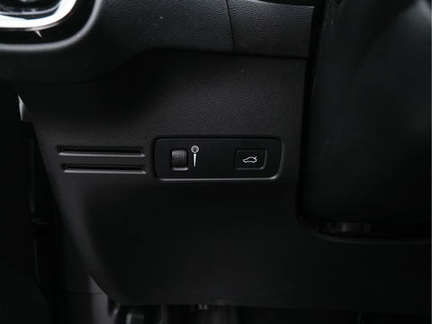 Volvo C40 Recharge Twin Intro Edition 78 kWh [ 3-Fase ] (INCL.BTW) Aut. *PANO | LEATHER-ALCANTARA | DIGI-COCKPIT | FULL-LED | HARMAN/KARDON | TOP-VIEW | NAVI-FULLMAP | ECC | PDC | KEYLESS | HEATED-SPORTSEATS | TOWBAR | 20''ALU*