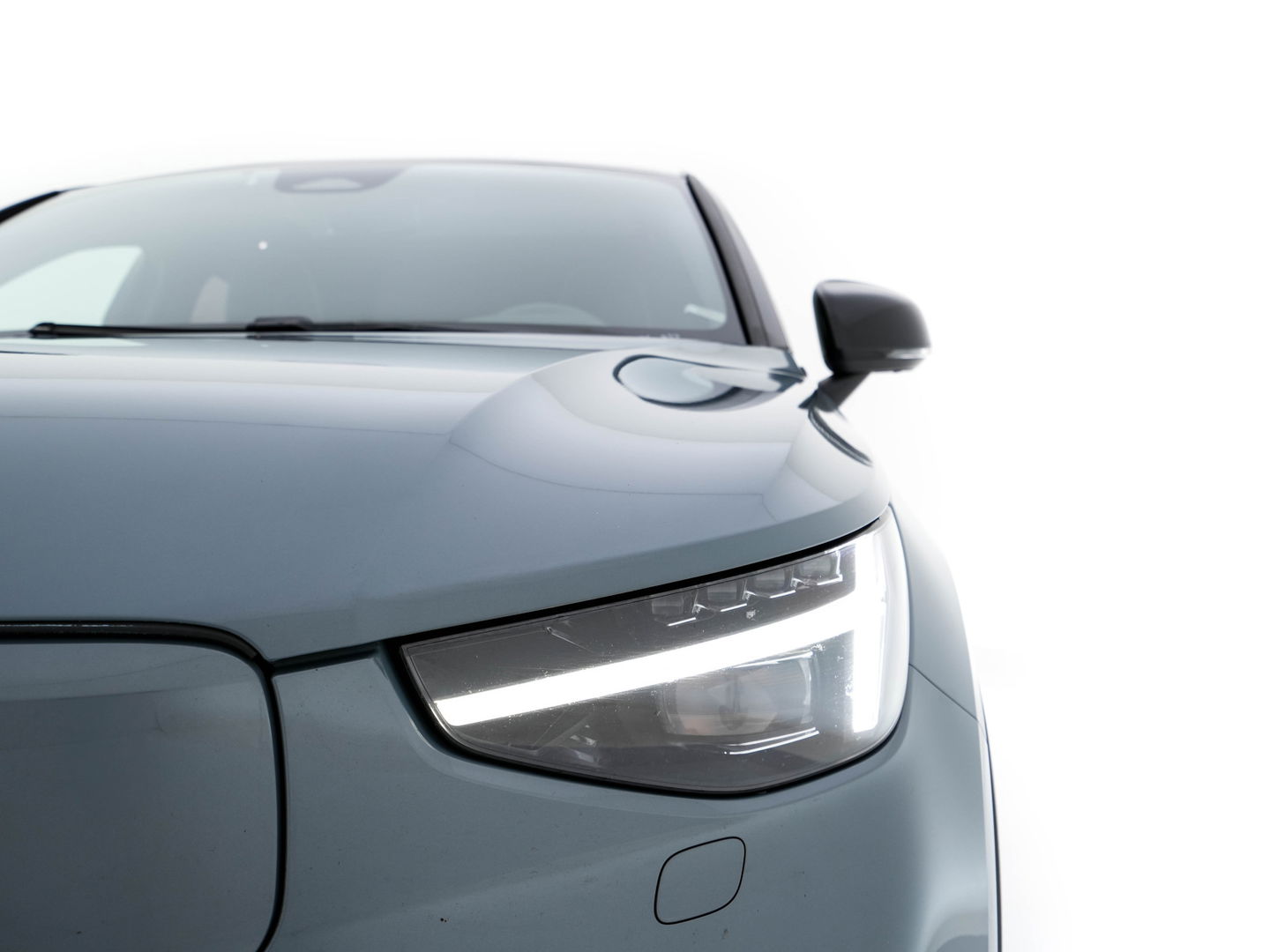 Volvo C40 Recharge Twin Intro Edition 78 kWh [ 3-Fase ] (INCL.BTW) Aut. *PANO | LEATHER-ALCANTARA | DIGI-COCKPIT | FULL-LED | HARMAN/KARDON | TOP-VIEW | NAVI-FULLMAP | ECC | PDC | KEYLESS | HEATED-SPORTSEATS | TOWBAR | 20''ALU*