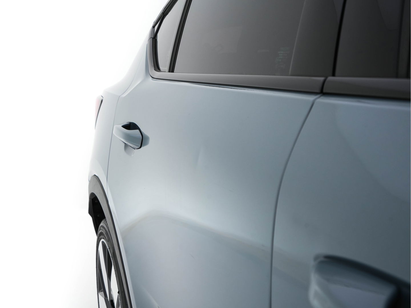 Volvo C40 Recharge Twin Intro Edition 78 kWh [ 3-Fase ] (INCL.BTW) Aut. *PANO | LEATHER-ALCANTARA | DIGI-COCKPIT | FULL-LED | HARMAN/KARDON | TOP-VIEW | NAVI-FULLMAP | ECC | PDC | KEYLESS | HEATED-SPORTSEATS | TOWBAR | 20''ALU*