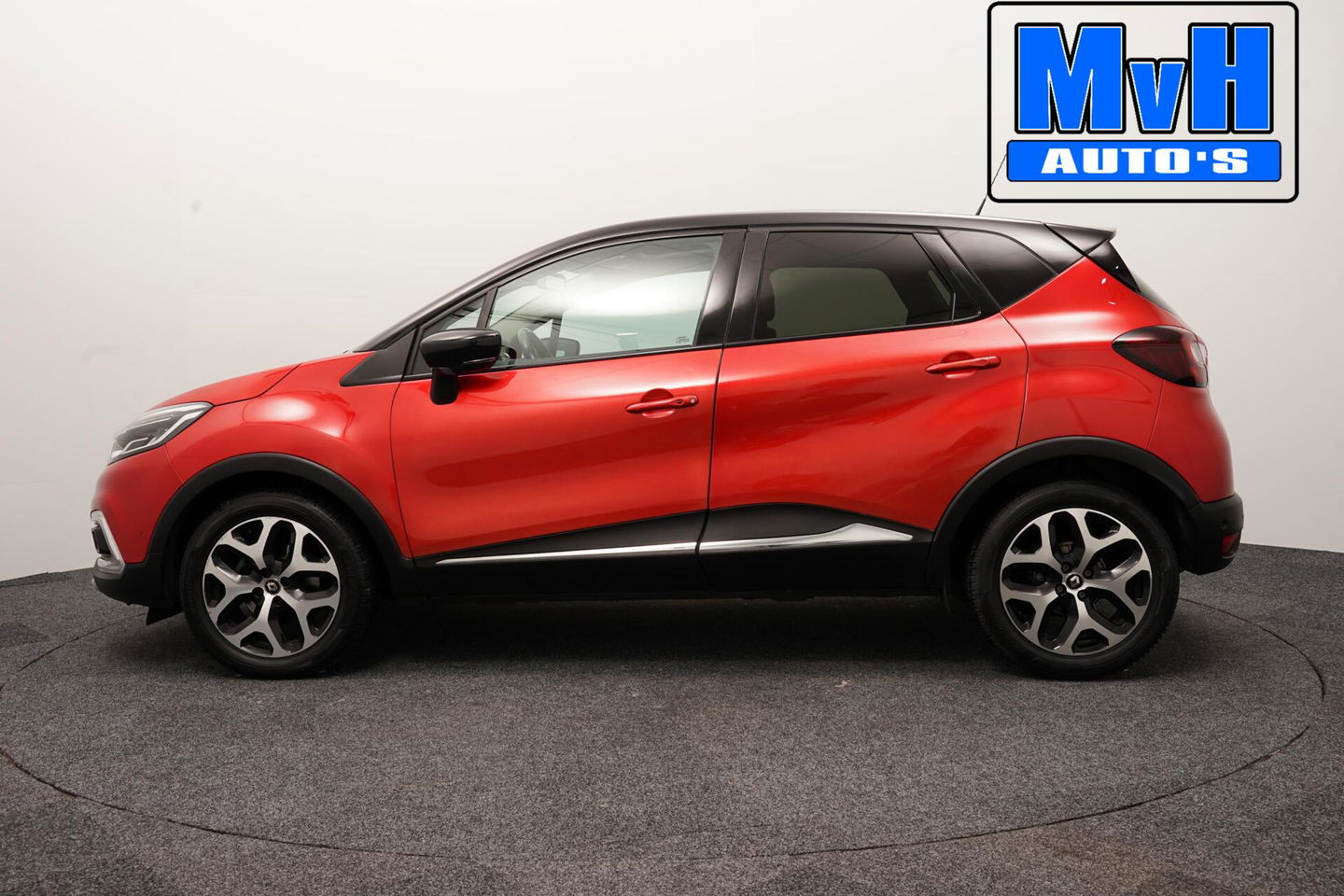 Renault Captur 1.3 TCe Intense|150PK|PANO|CAMERA|LED|TREKH