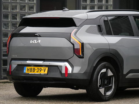 Kia EV3 PLUS 81.4kWh LONG RANGE/ NL-AUTO VAN 1STE EIGENAAR