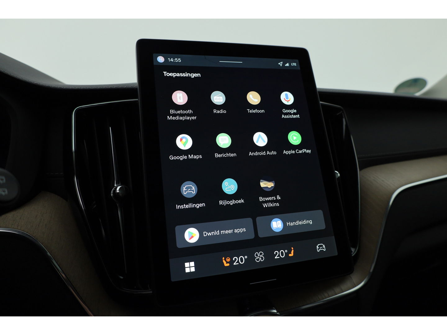 Volvo XC60 2.0 T8 Plug-in hybrid AWD Ultra Dark | Facelift | Forest Lake | Luchtvering | Massage | Bowers & Wilkins |