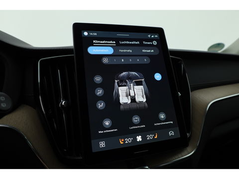 Volvo XC60 2.0 T8 Plug-in hybrid AWD Ultra Dark | Facelift | Forest Lake | Luchtvering | Massage | Bowers & Wilkins |