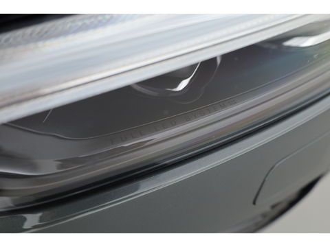 Volvo XC60 2.0 T8 Plug-in hybrid AWD Ultra Dark | Facelift | Forest Lake | Luchtvering | Massage | Bowers & Wilkins |