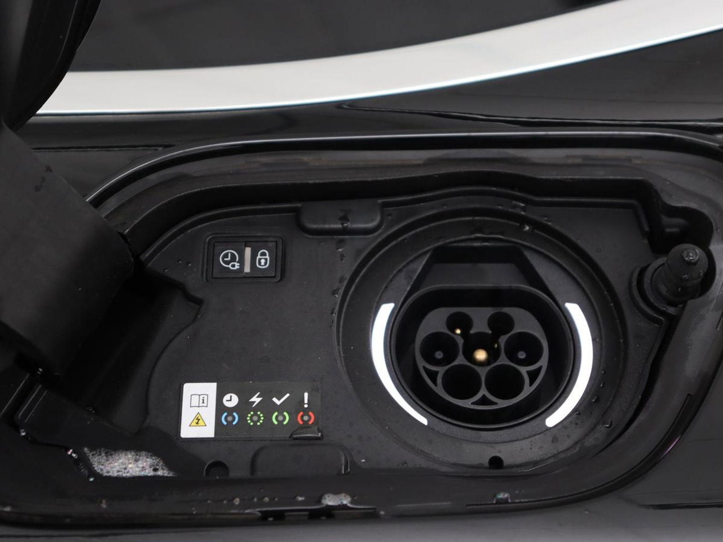 Peugeot 508 1.6 HYbrid 225 Allure | Adaptive cruise | Half leder | Marix LED | Carplay | Camera | Keyless | Navigatie | Getint glas | Climate control | PHEV | Plug In