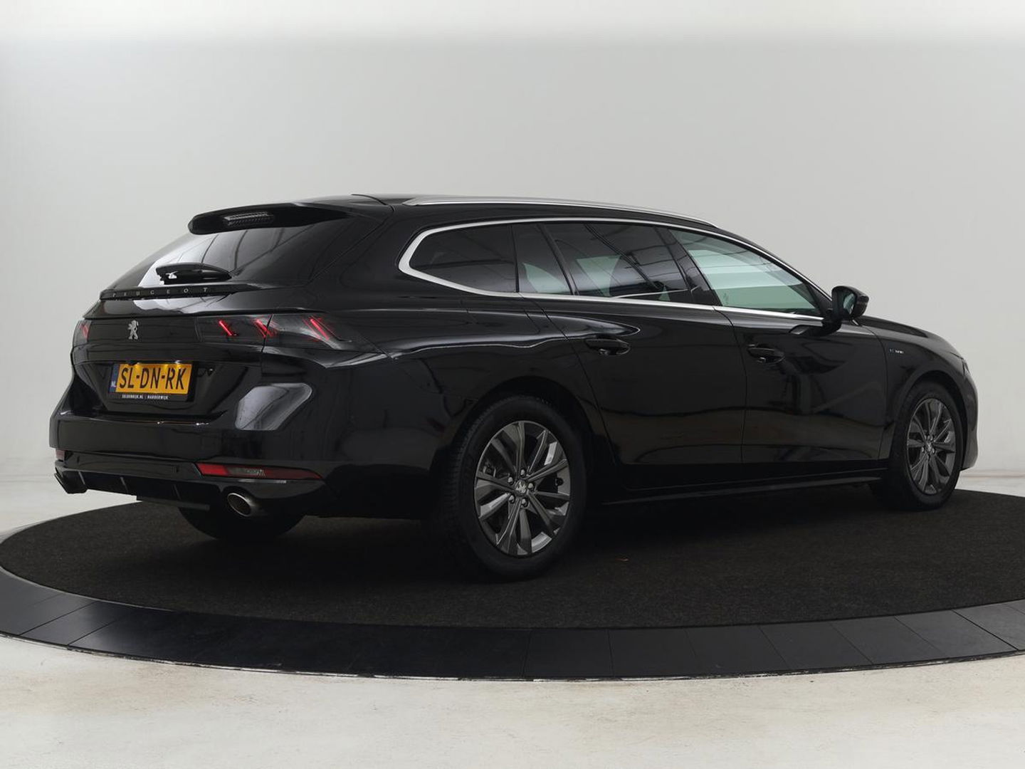 Peugeot 508 1.6 HYbrid 225 Allure | Adaptive cruise | Half leder | Marix LED | Carplay | Camera | Keyless | Navigatie | Getint glas | Climate control | PHEV | Plug In