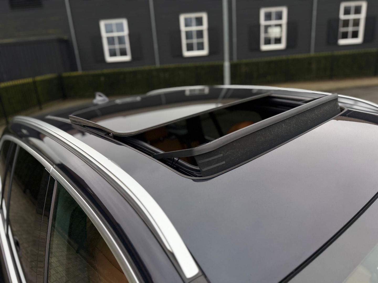 BMW iX3 High Executive 80 kWh SOH 97% PANORAMADAK/HEAD-UP/HARMANKARDON/ /TREKHAAK/LEER FULL-LED/360" CAMERA |