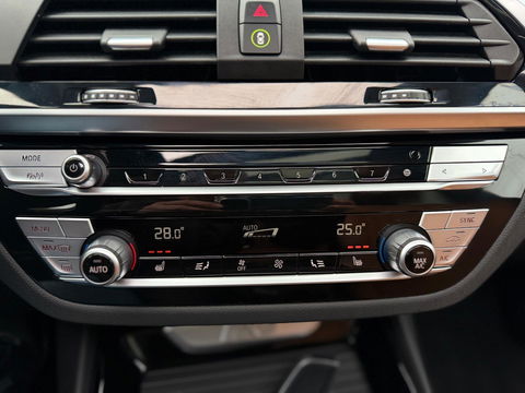 BMW iX3 High Executive 80 kWh SOH 97% PANORAMADAK/HEAD-UP/HARMANKARDON/ /TREKHAAK/LEER FULL-LED/360" CAMERA |