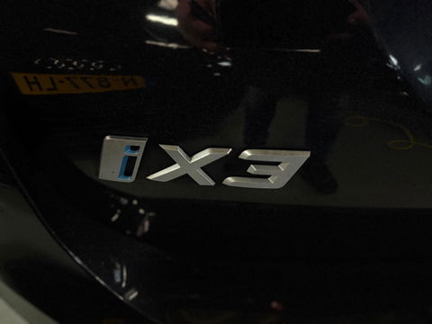 BMW iX3 High Executive 80 kWh SOH 97% PANORAMADAK/HEAD-UP/HARMANKARDON/ /TREKHAAK/LEER FULL-LED/360" CAMERA |
