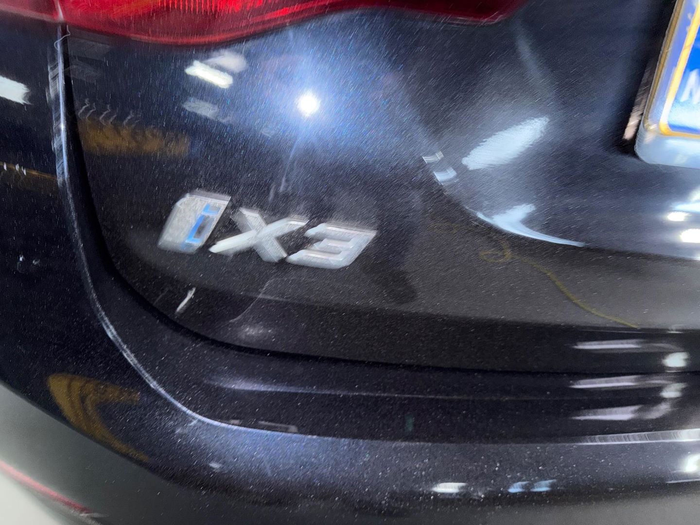 BMW iX3 High Executive 80 kWh SOH 97% PANORAMADAK/HEAD-UP/HARMANKARDON/ /TREKHAAK/LEER FULL-LED/360" CAMERA |