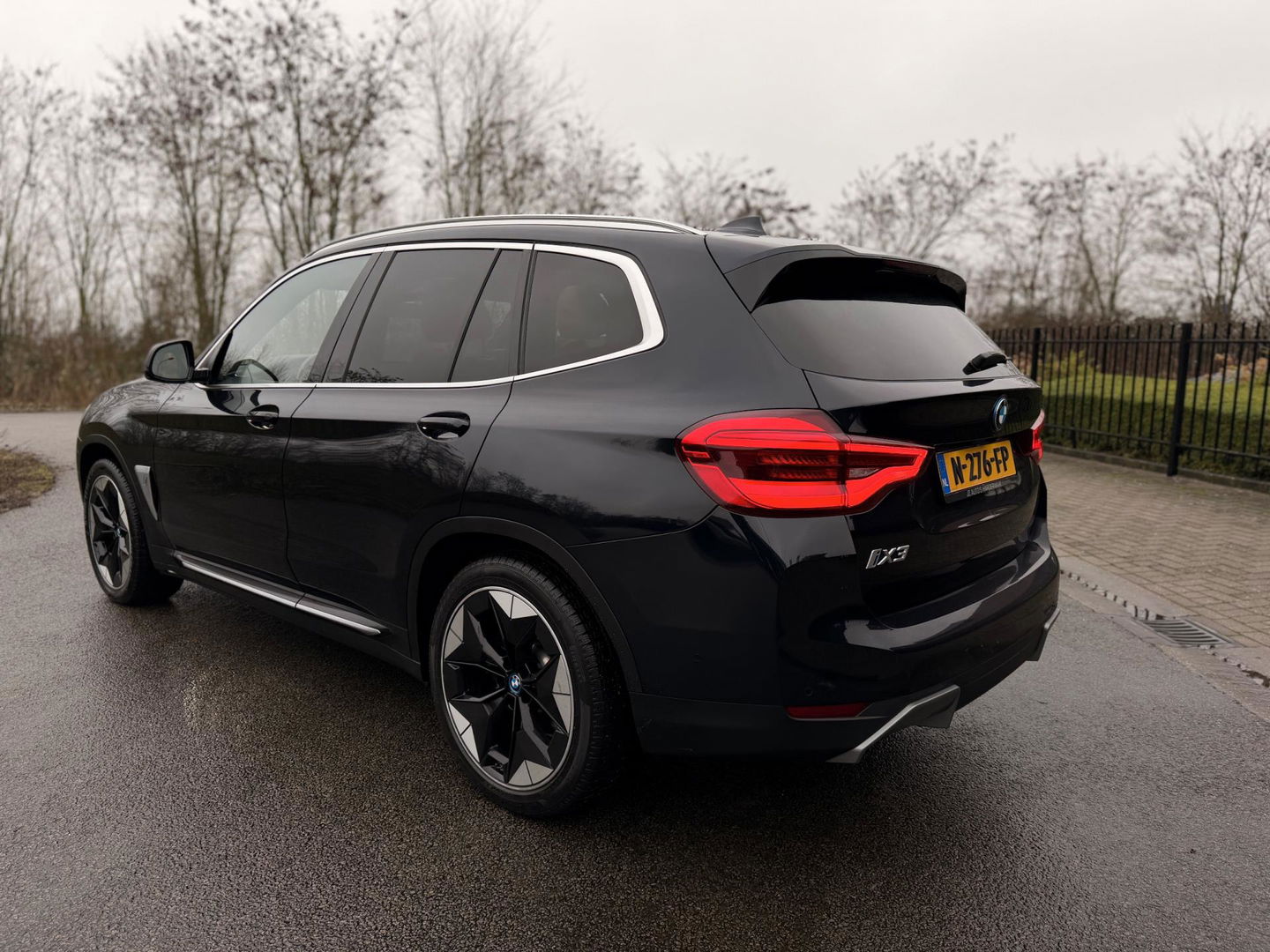 BMW iX3 High Executive 80 kWh SOH 97% PANORAMADAK/HEAD-UP/HARMANKARDON/ /TREKHAAK/LEER FULL-LED/360" CAMERA |