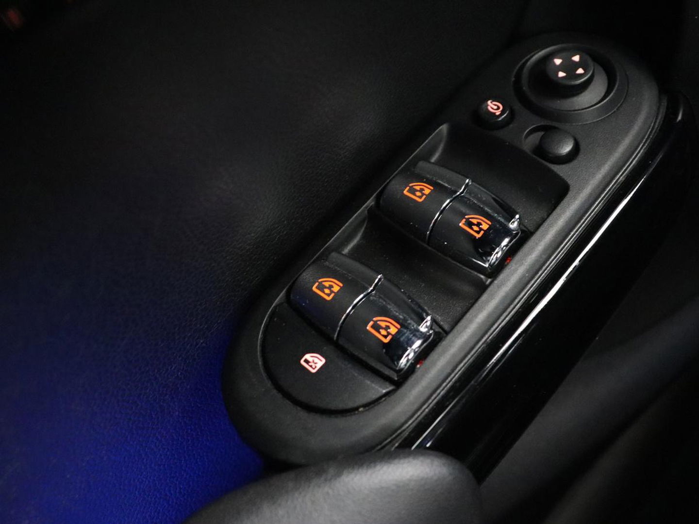 MINI Cooper S 2.0 Knightsbridge Edition | Panoramadak | Leder | Stoelverwarming | Head-Up | Carplay | Harman/Kardon | Navigatie | Climate control | Park Assist | Cruise control | Bluetooth