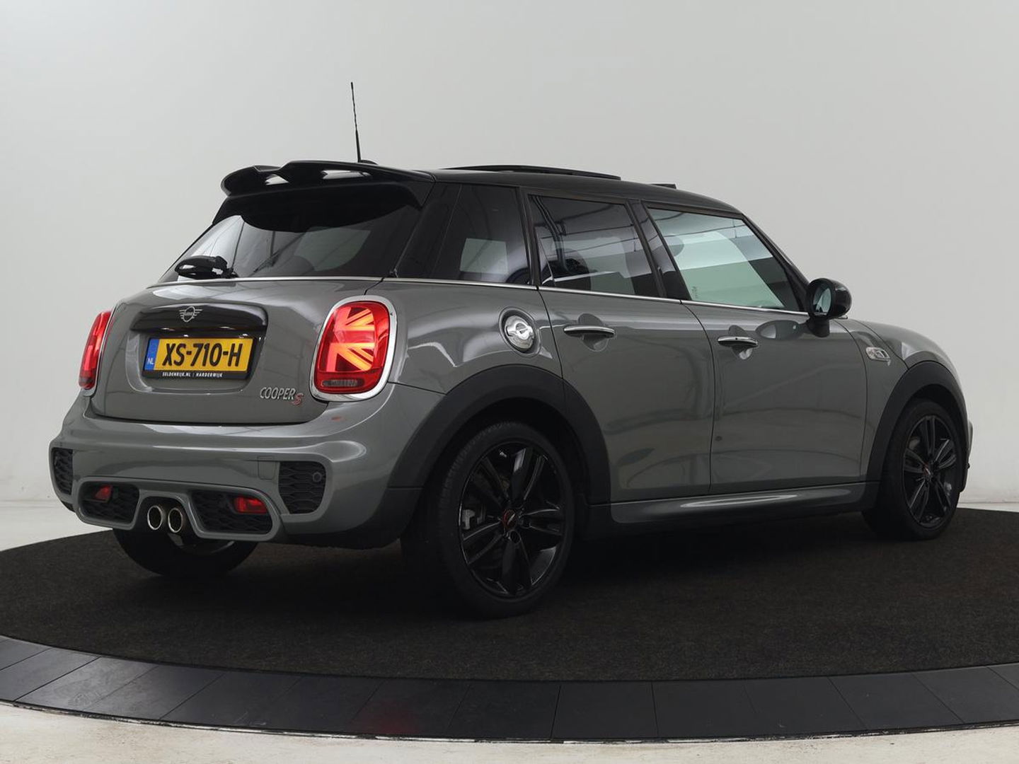 MINI Cooper S 2.0 Knightsbridge Edition | Panoramadak | Leder | Stoelverwarming | Head-Up | Carplay | Harman/Kardon | Navigatie | Climate control | Park Assist | Cruise control | Bluetooth