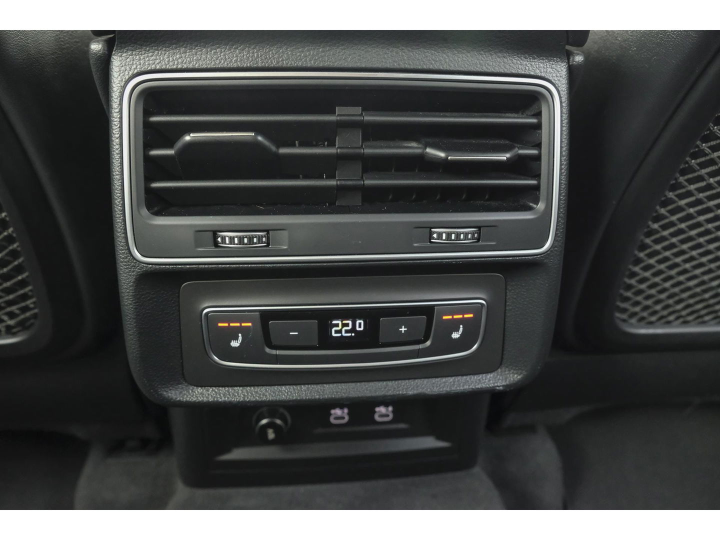 Audi Q7 60 TFSIe 455pk Competition Hybrid Panoramadak *BTW* Head-up Trekhaak elektrisch Leder Adaptive cruise DAB Carplay