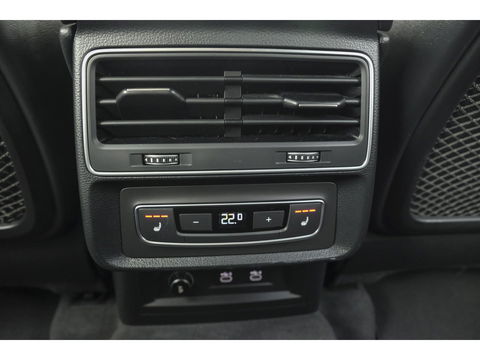 Audi Q7 60 TFSIe 455pk Competition Hybrid Panoramadak *BTW* Head-up Trekhaak elektrisch Leder Adaptive cruise DAB Carplay