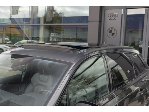 Audi Q7 60 TFSIe 455pk Competition Hybrid Panoramadak *BTW* Head-up Trekhaak elektrisch Leder Adaptive cruise DAB Carplay
