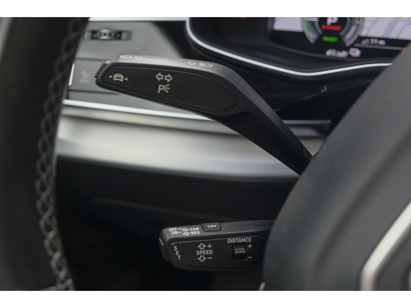 Audi Q7 60 TFSIe 455pk Competition Hybrid Panoramadak *BTW* Head-up Trekhaak elektrisch Leder Adaptive cruise DAB Carplay