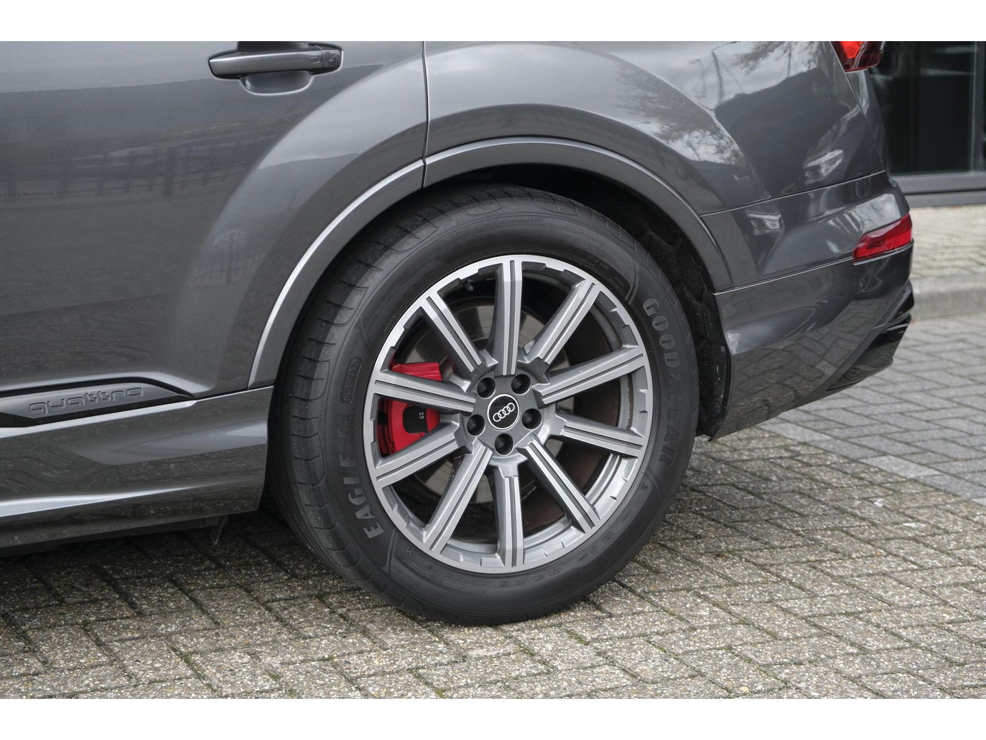 Audi Q7 60 TFSIe 455pk Competition Hybrid Panoramadak *BTW* Head-up Trekhaak elektrisch Leder Adaptive cruise DAB Carplay