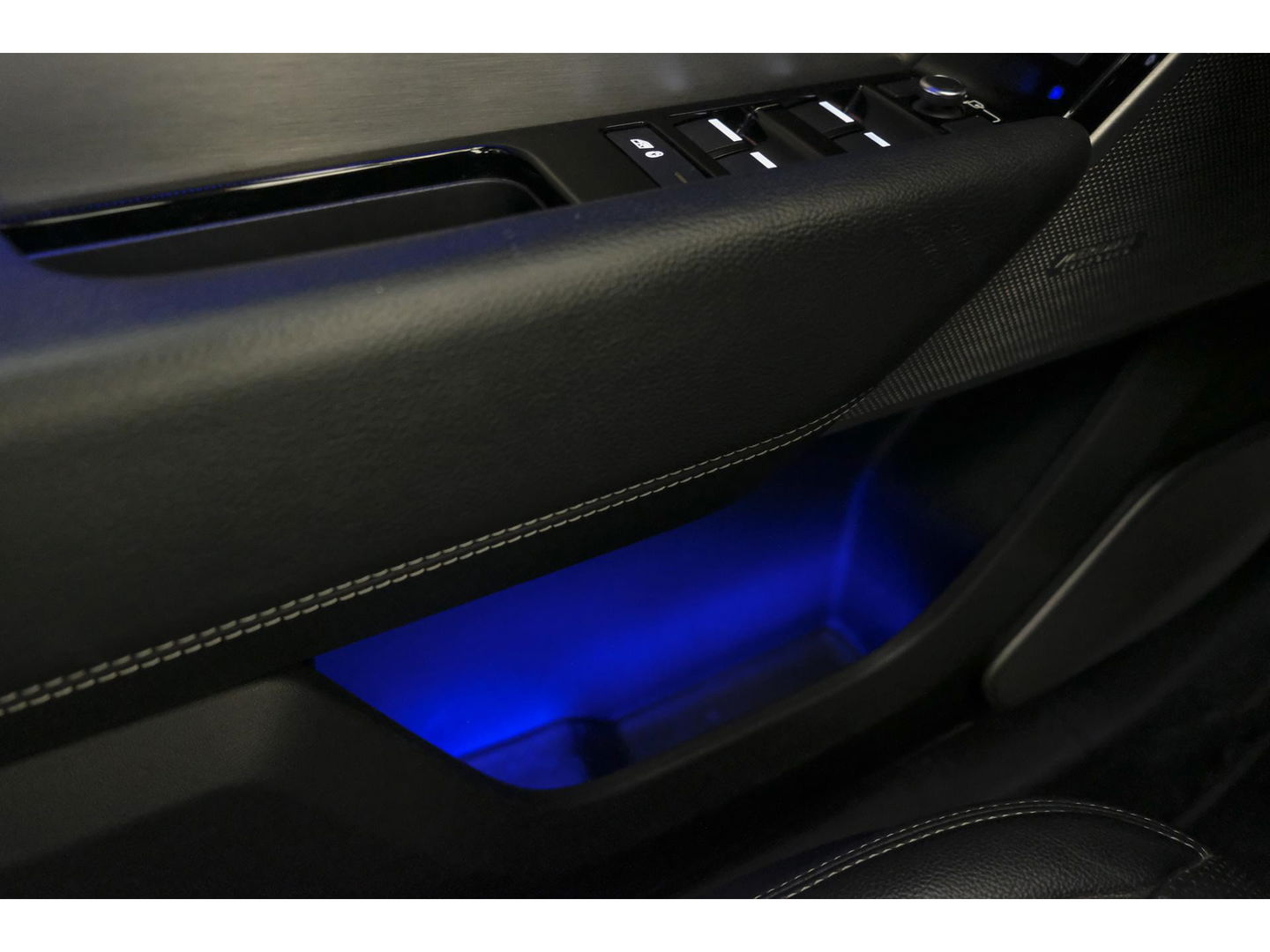 Land Rover Range Rover Velar D300 V6 300pk R-dynamic Grijs kenteken Panoramadak Medidian 22" LMV SVR