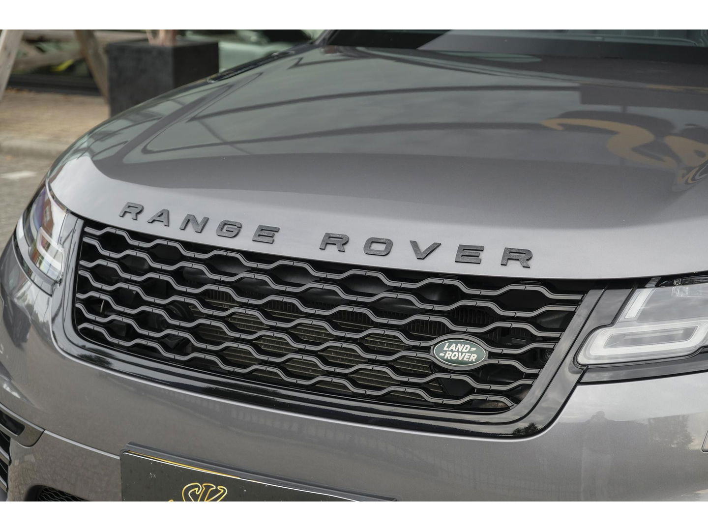 Land Rover Range Rover Velar D300 V6 300pk R-dynamic Grijs kenteken Panoramadak Medidian 22" LMV SVR