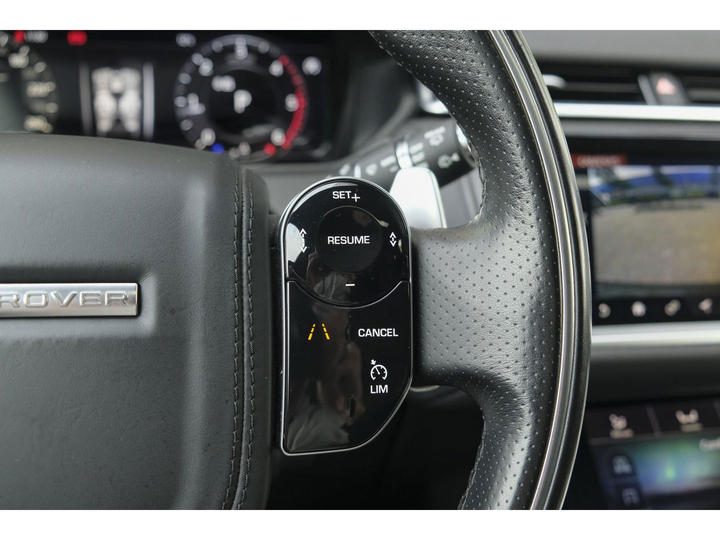 Land Rover Range Rover Velar D300 V6 300pk R-dynamic Grijs kenteken Panoramadak Medidian 22" LMV SVR