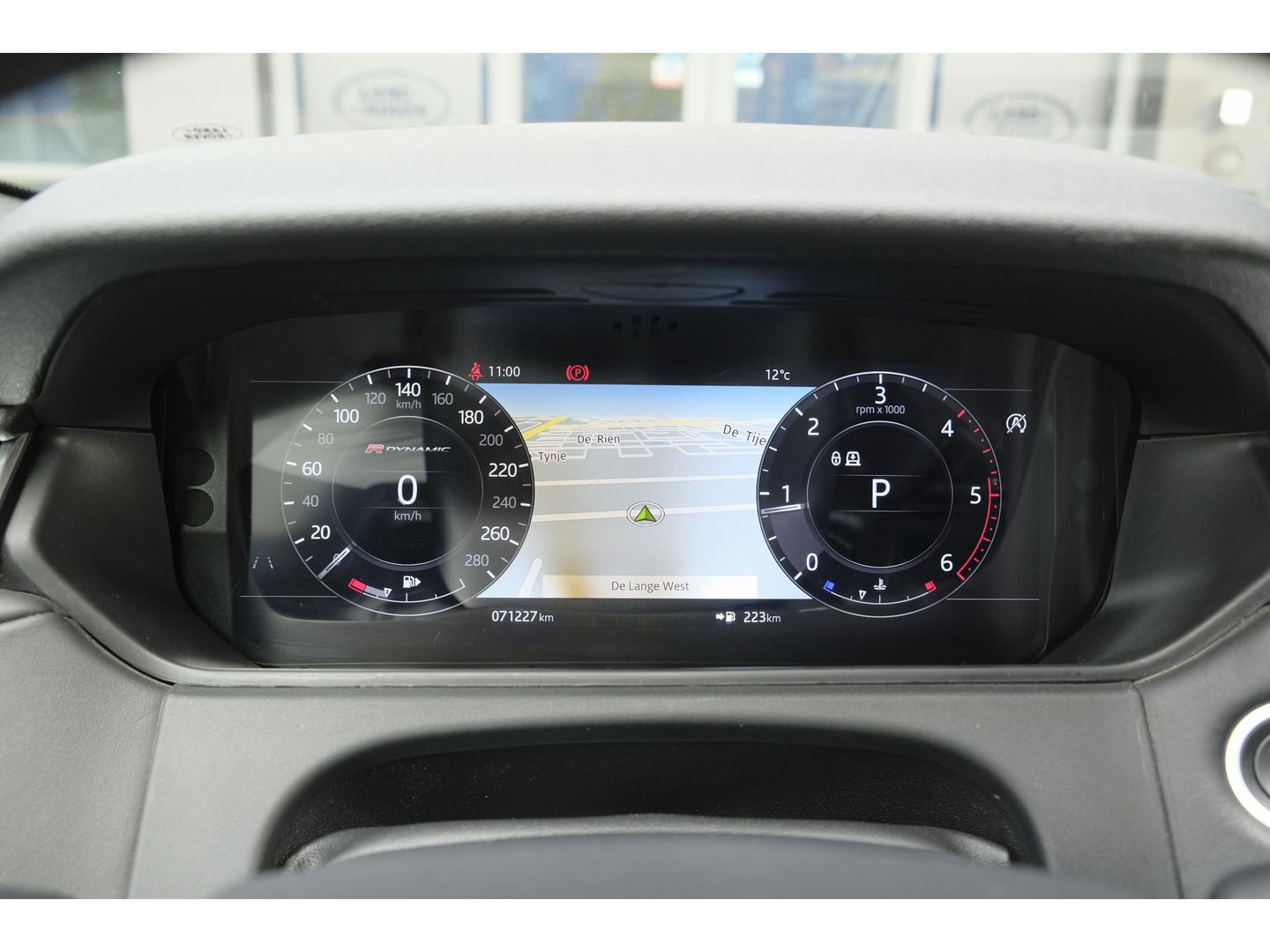 Land Rover Range Rover Velar D300 V6 300pk R-dynamic Grijs kenteken Panoramadak Medidian 22" LMV SVR