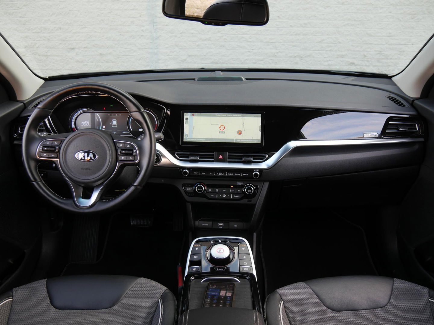 Kia e-Niro 64kWh/ 3-FASE/ SCHUIFDAK/ DYNAMICPLUSLINE/ SOH 100%