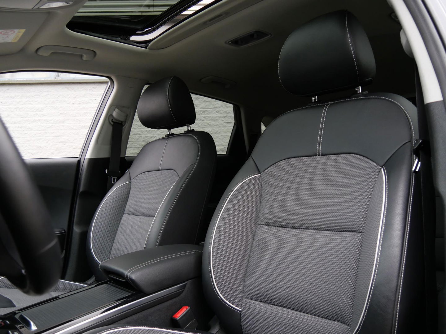 Kia e-Niro 64kWh/ 3-FASE/ SCHUIFDAK/ DYNAMICPLUSLINE/ SOH 100%