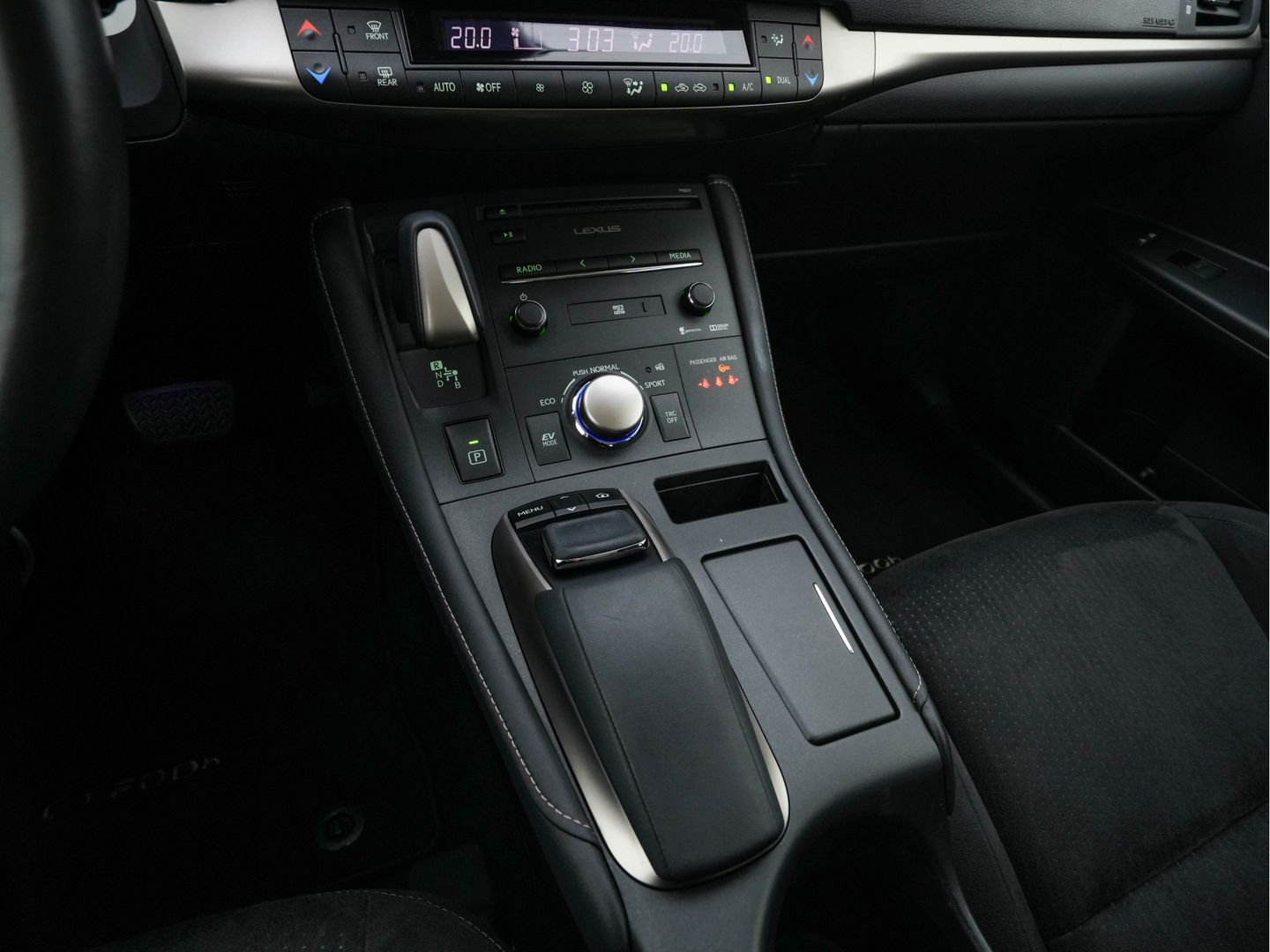 Lexus CT 200h Business Line Aut.*NAVI-FULLMAP | ALCANTARA | COMFORT-SEATS | CAMERA | ECC | CRUISE | 16''ALU*