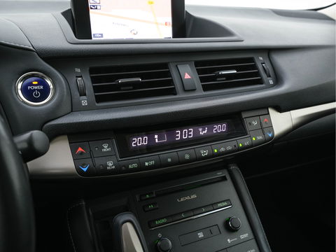 Lexus CT 200h Business Line Aut.*NAVI-FULLMAP | ALCANTARA | COMFORT-SEATS | CAMERA | ECC | CRUISE | 16''ALU*