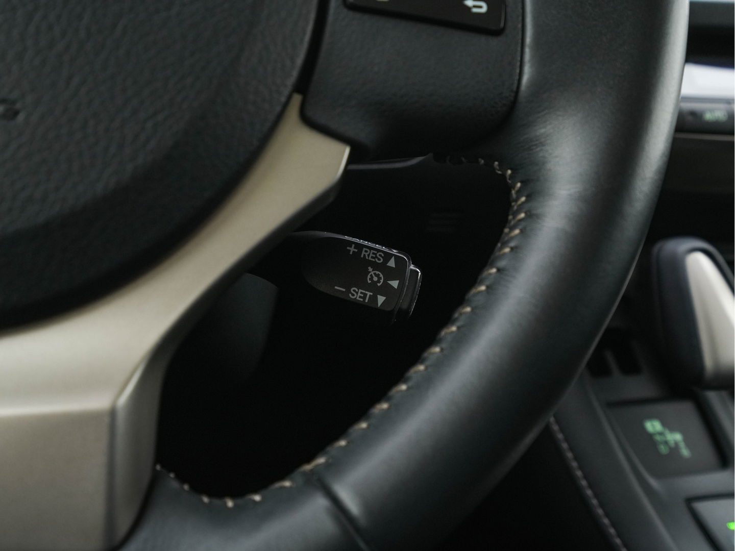 Lexus CT 200h Business Line Aut.*NAVI-FULLMAP | ALCANTARA | COMFORT-SEATS | CAMERA | ECC | CRUISE | 16''ALU*