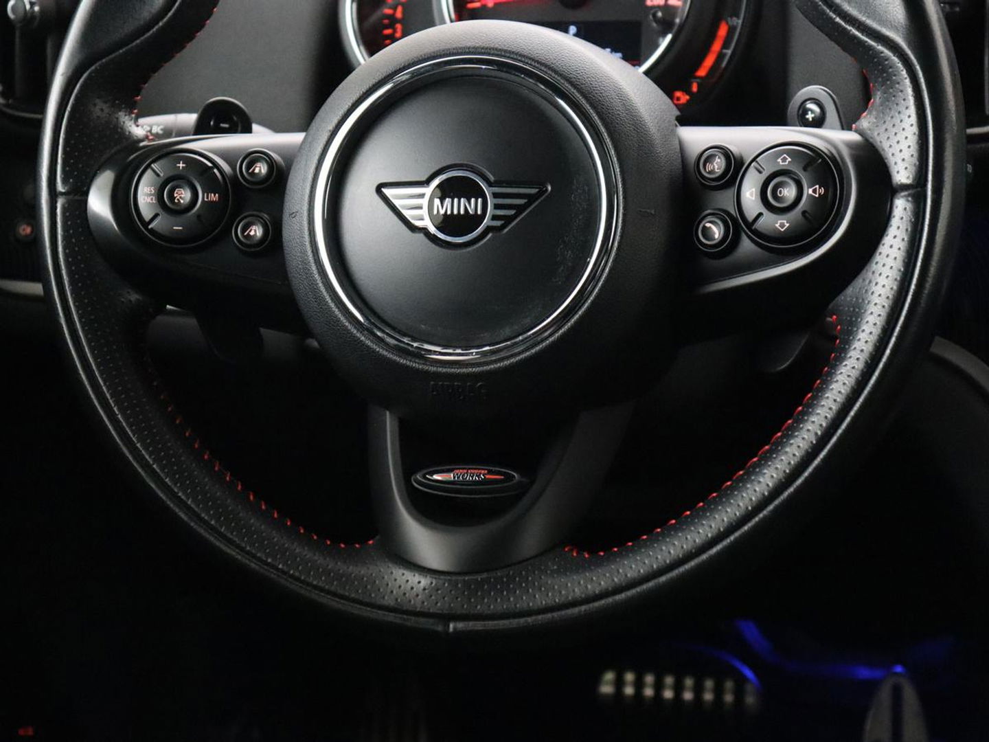MINI Countryman 2.0 John Cooper Works ALL4 Chili | Panoramadak | Leder | Adaptive cruise | Stoelverwarming | Head-Up | Camera | Memory | Carplay | Navigatie | Full LED | Origineel NL