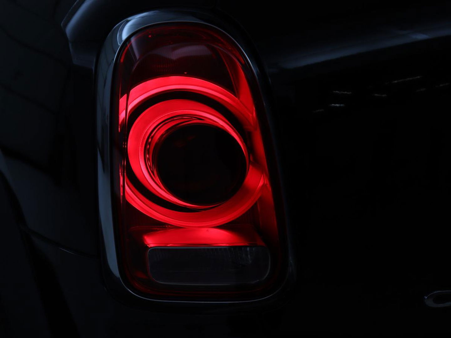 MINI Countryman 2.0 John Cooper Works ALL4 Chili | Panoramadak | Leder | Adaptive cruise | Stoelverwarming | Head-Up | Camera | Memory | Carplay | Navigatie | Full LED | Origineel NL