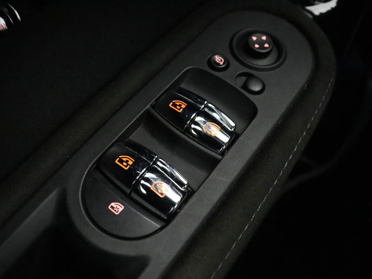 MINI Countryman 2.0 John Cooper Works ALL4 Chili | Panoramadak | Leder | Adaptive cruise | Stoelverwarming | Head-Up | Camera | Memory | Carplay | Navigatie | Full LED | Origineel NL