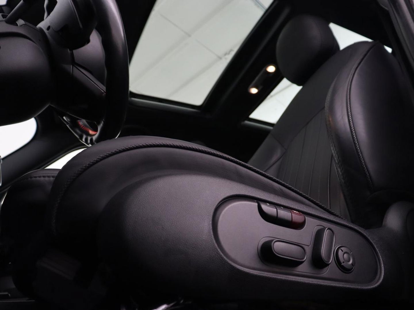 MINI Countryman 2.0 John Cooper Works ALL4 Chili | Panoramadak | Leder | Adaptive cruise | Stoelverwarming | Head-Up | Camera | Memory | Carplay | Navigatie | Full LED | Origineel NL