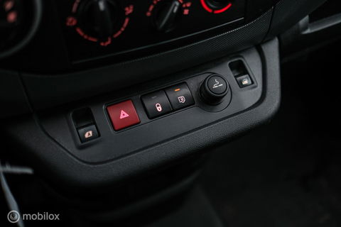 Peugeot Partner bestel 120 1.6 BlueHDi Automaat | LED | Navigatie | Airco | PDC | Marge auto |