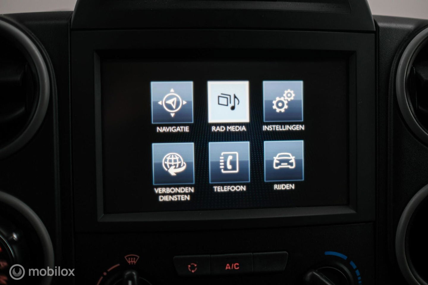 Peugeot Partner bestel 120 1.6 BlueHDi Automaat | LED | Navigatie | Airco | PDC | Marge auto |