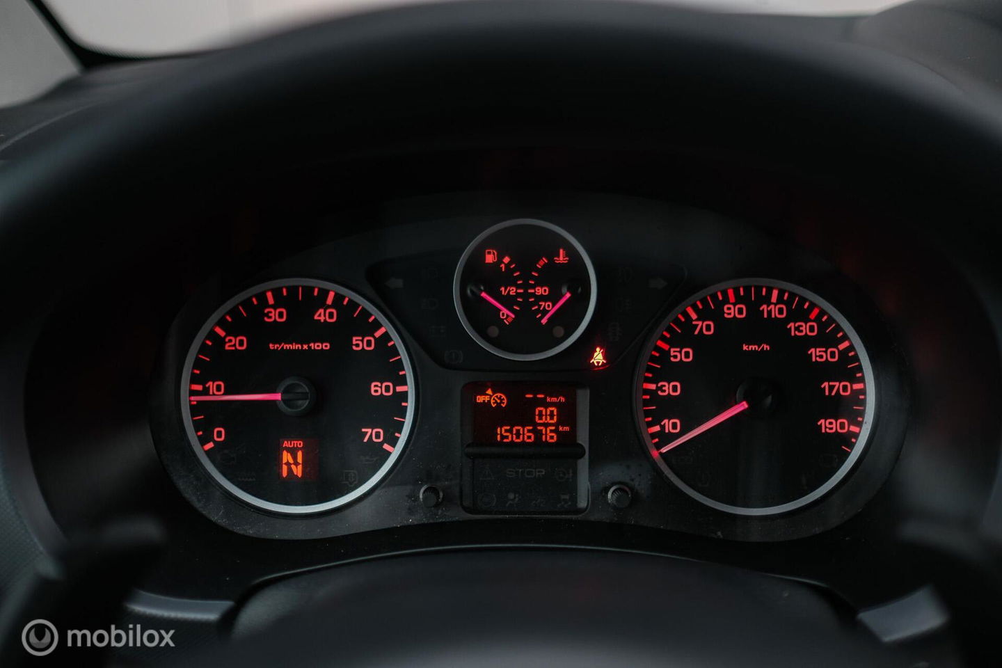 Peugeot Partner bestel 120 1.6 BlueHDi Automaat | LED | Navigatie | Airco | PDC | Marge auto |