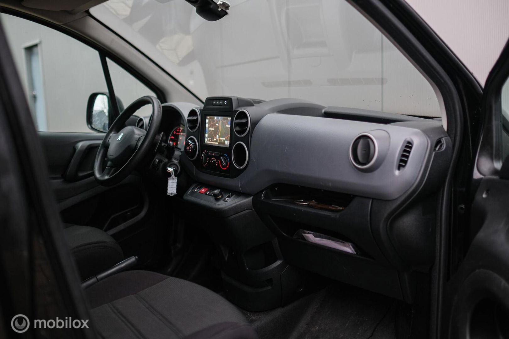 Peugeot Partner bestel 120 1.6 BlueHDi Automaat | LED | Navigatie | Airco | PDC | Marge auto |